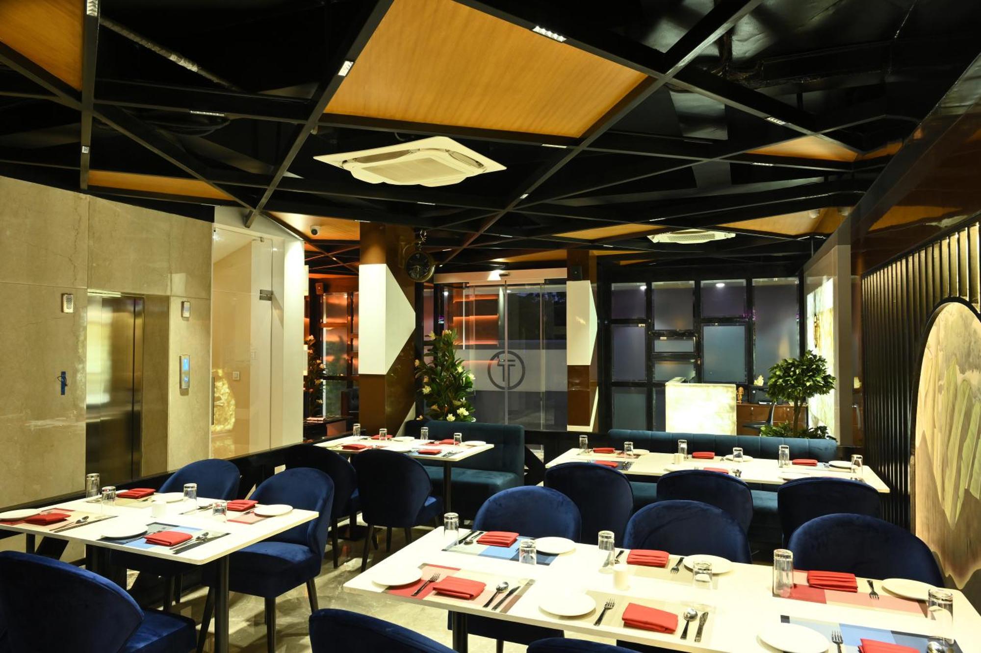 Hotel Trax International Jamshedpur Exteriör bild
