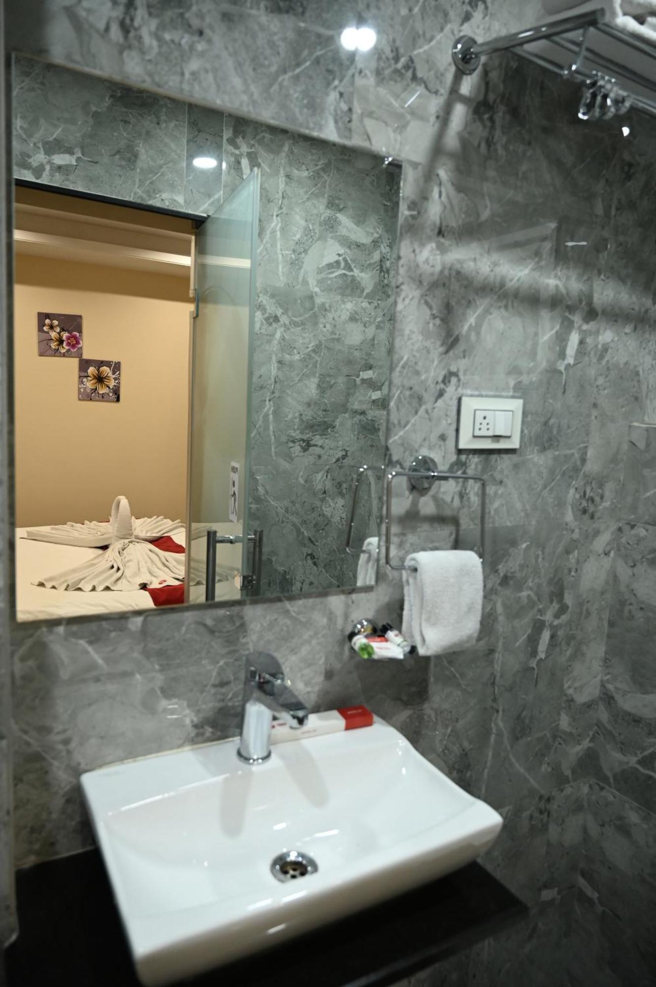 Hotel Trax International Jamshedpur Exteriör bild
