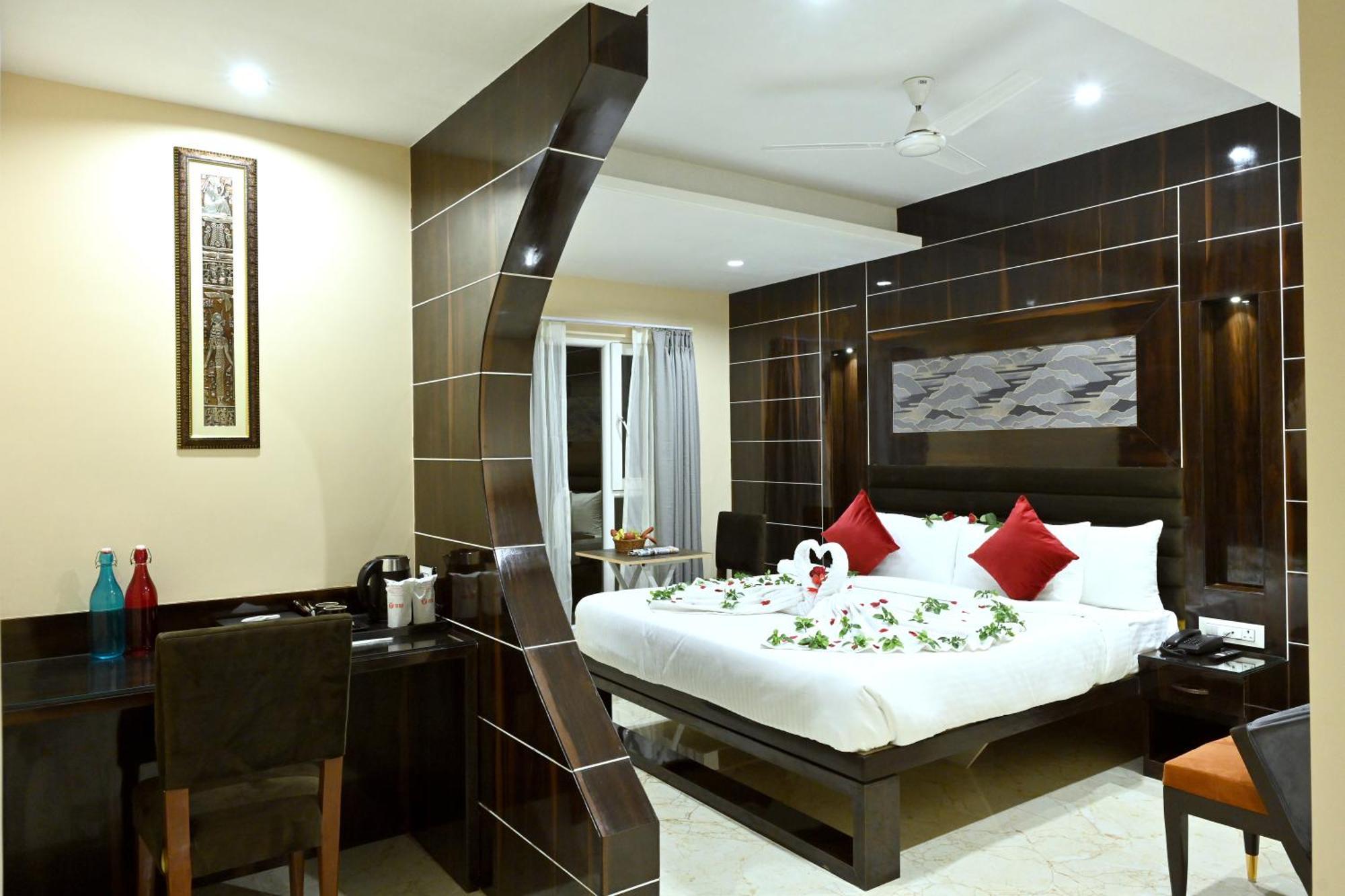 Hotel Trax International Jamshedpur Exteriör bild