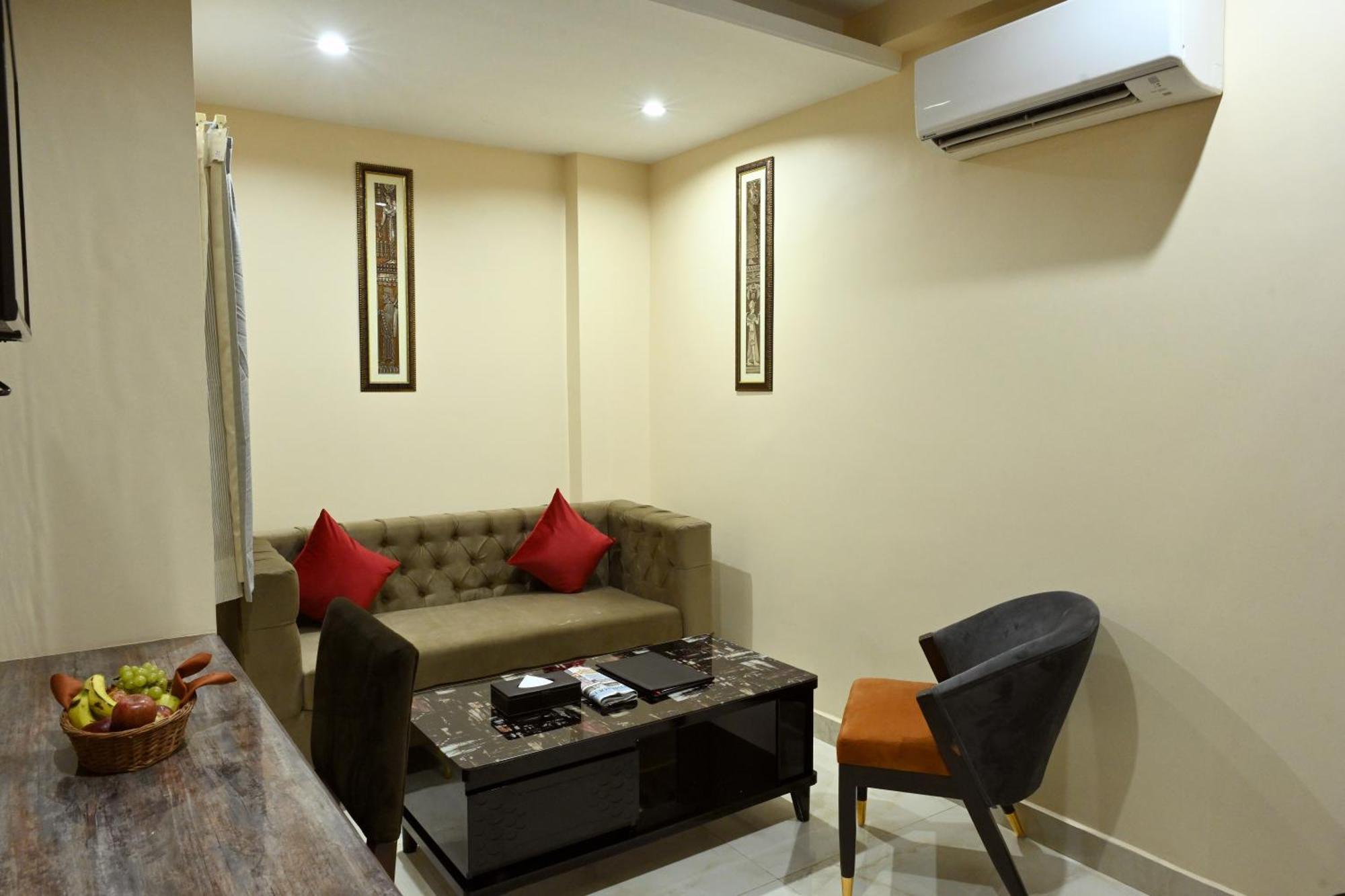 Hotel Trax International Jamshedpur Exteriör bild