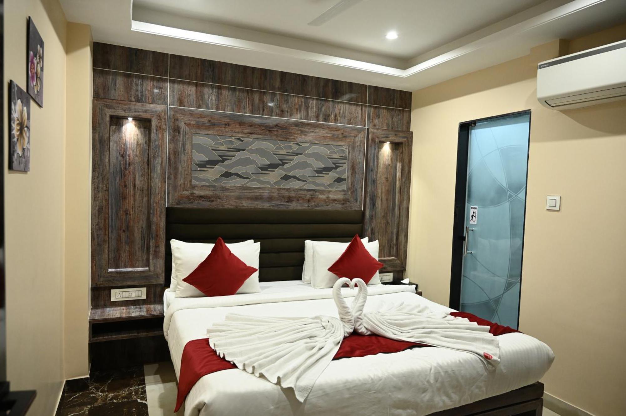 Hotel Trax International Jamshedpur Exteriör bild
