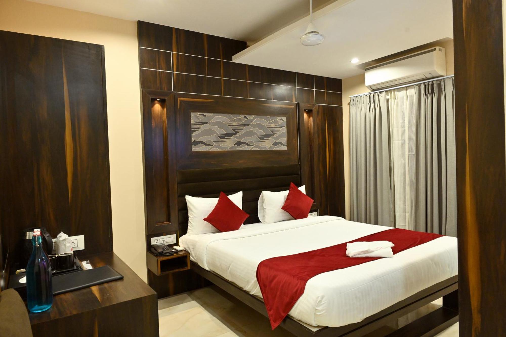 Hotel Trax International Jamshedpur Exteriör bild