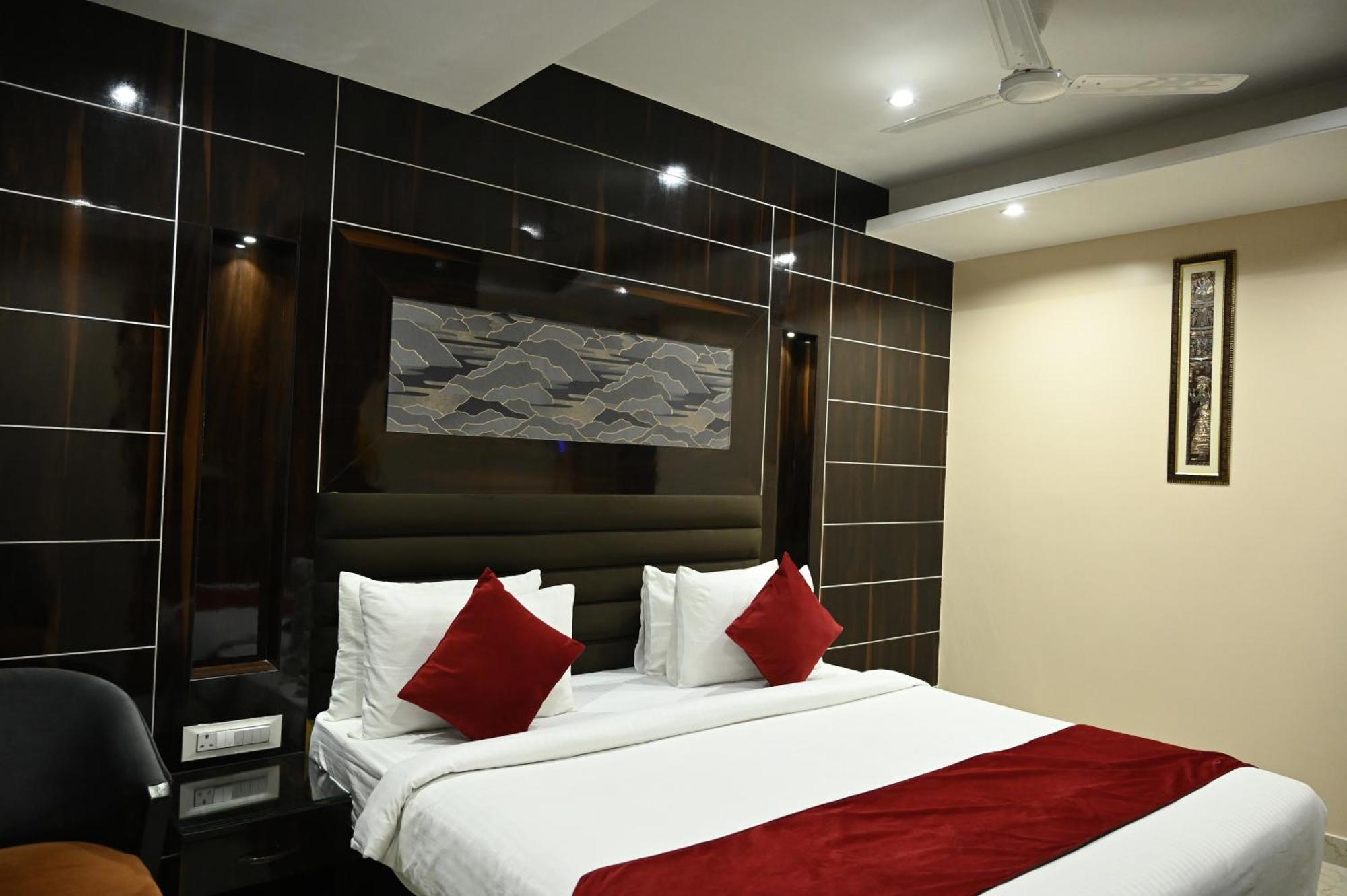 Hotel Trax International Jamshedpur Exteriör bild